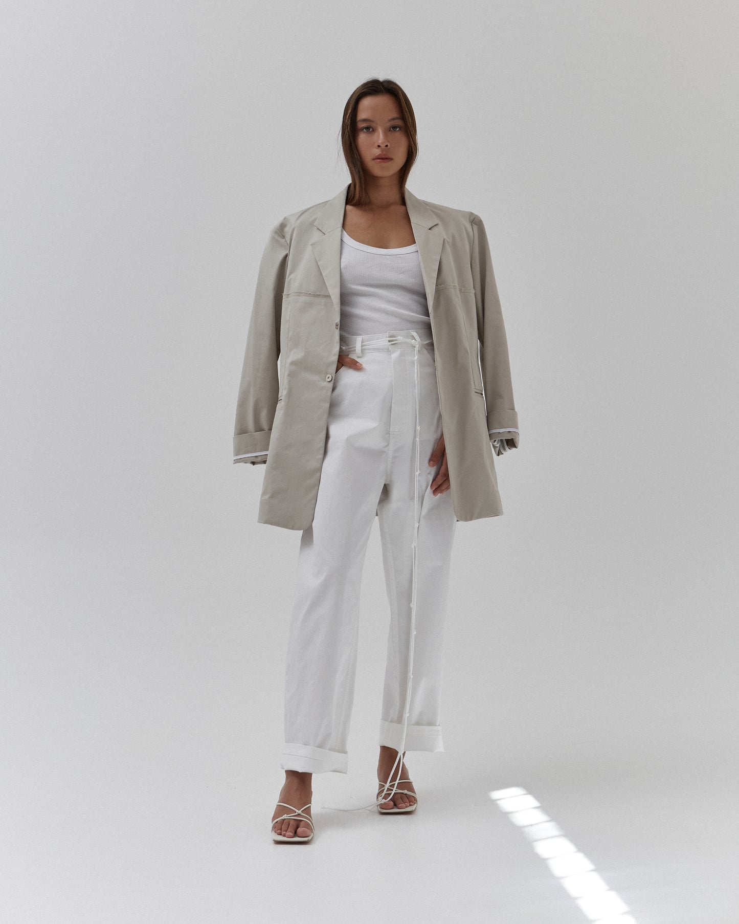 SAND BLAZER IN OLIVE COLOR