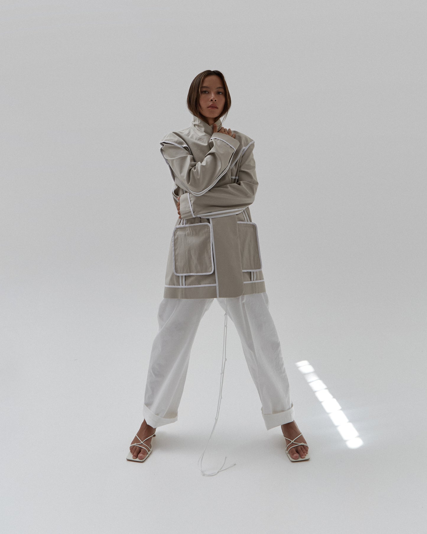 SAND BLAZER IN OLIVE COLOR